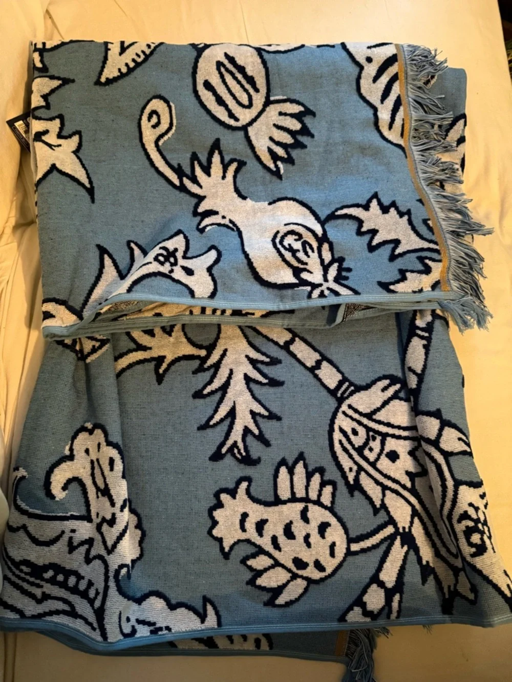 Roller Rabbit Blue & Cream Floral Towel NWT